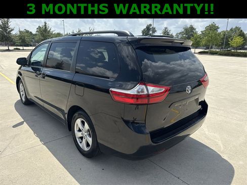 Used 2017 Toyota Sienna LE image 28