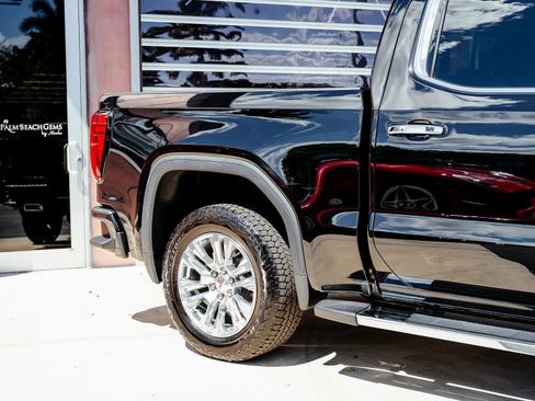 Used 2022 GMC Sierra 1500 Denali image 8