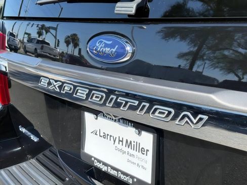 Used 2017 Ford Expedition Limited RWD image 29