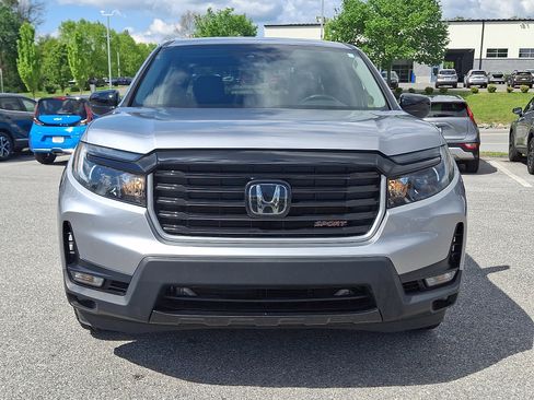 Used 2023 Honda Ridgeline Sport image 2
