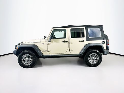 Used 2018 Jeep Wrangler Unlimited Rubicon w/ Connectivity Group image 4
