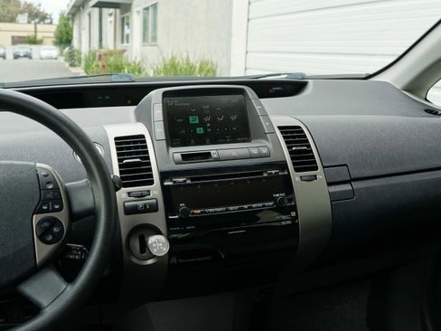 Used 2006 Toyota Prius FWD image 39