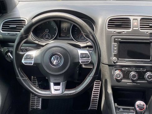 Used 2010 Volkswagen GTI 4-Door FWD image 11