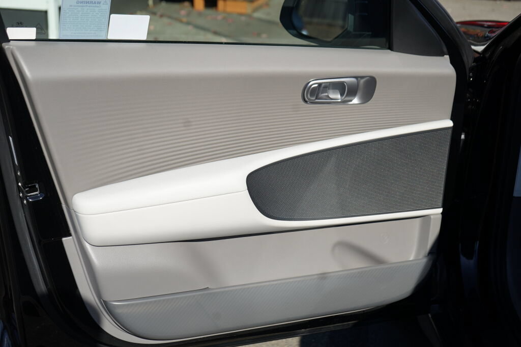 Certified 2025 Hyundai Ioniq 6 SEL RWD image 12