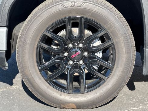 Used 2025 GMC Sierra 1500 Elevation image 42