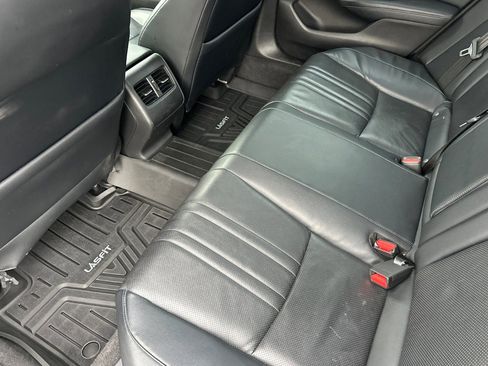 Used 2018 Honda Accord Touring image 13