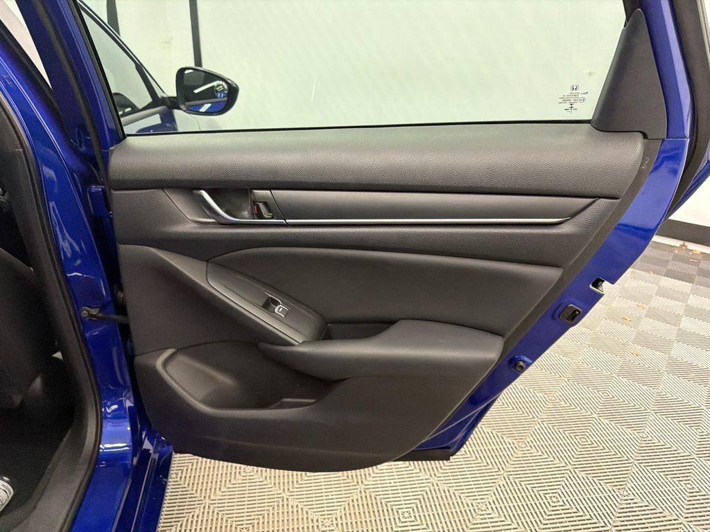 Used 2022 Honda Accord Sport image 17