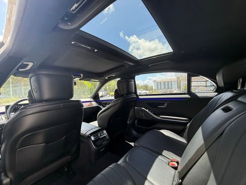 Used 2022 Mercedes-Benz S 500 4MATIC image 36