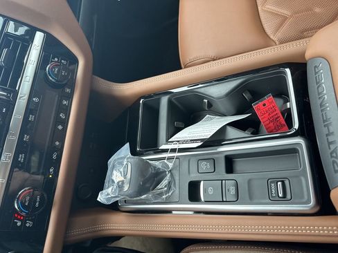 New 2026 Nissan Pathfinder Platinum image 21