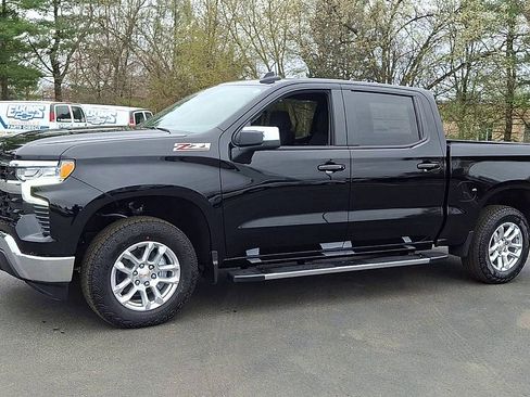 New 2026 Chevrolet Silverado 1500 LT w/ Z71 Off-Road Package AWD/4WD image 7