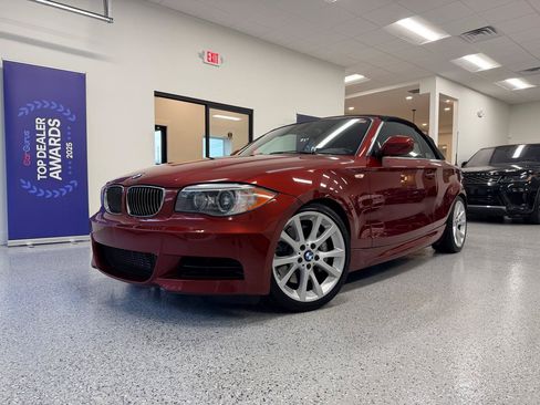 Used 2012 BMW 135i Convertible RWD image 2