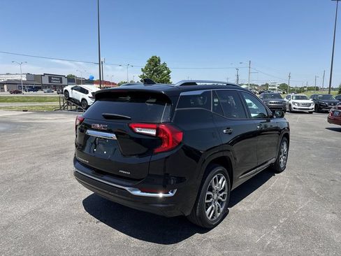Used 2023 GMC Terrain Denali w/ Denali Premium Package AWD/4WD image 13