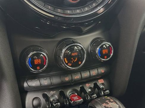 Used 2019 MINI Cooper S image 16