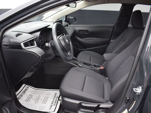 Used 2025 Toyota Corolla LE FWD image 13