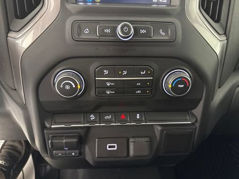 Used 2019 Chevrolet Silverado 1500 Custom Trail Boss w/ Custom Convenience Package AWD/4WD image 19
