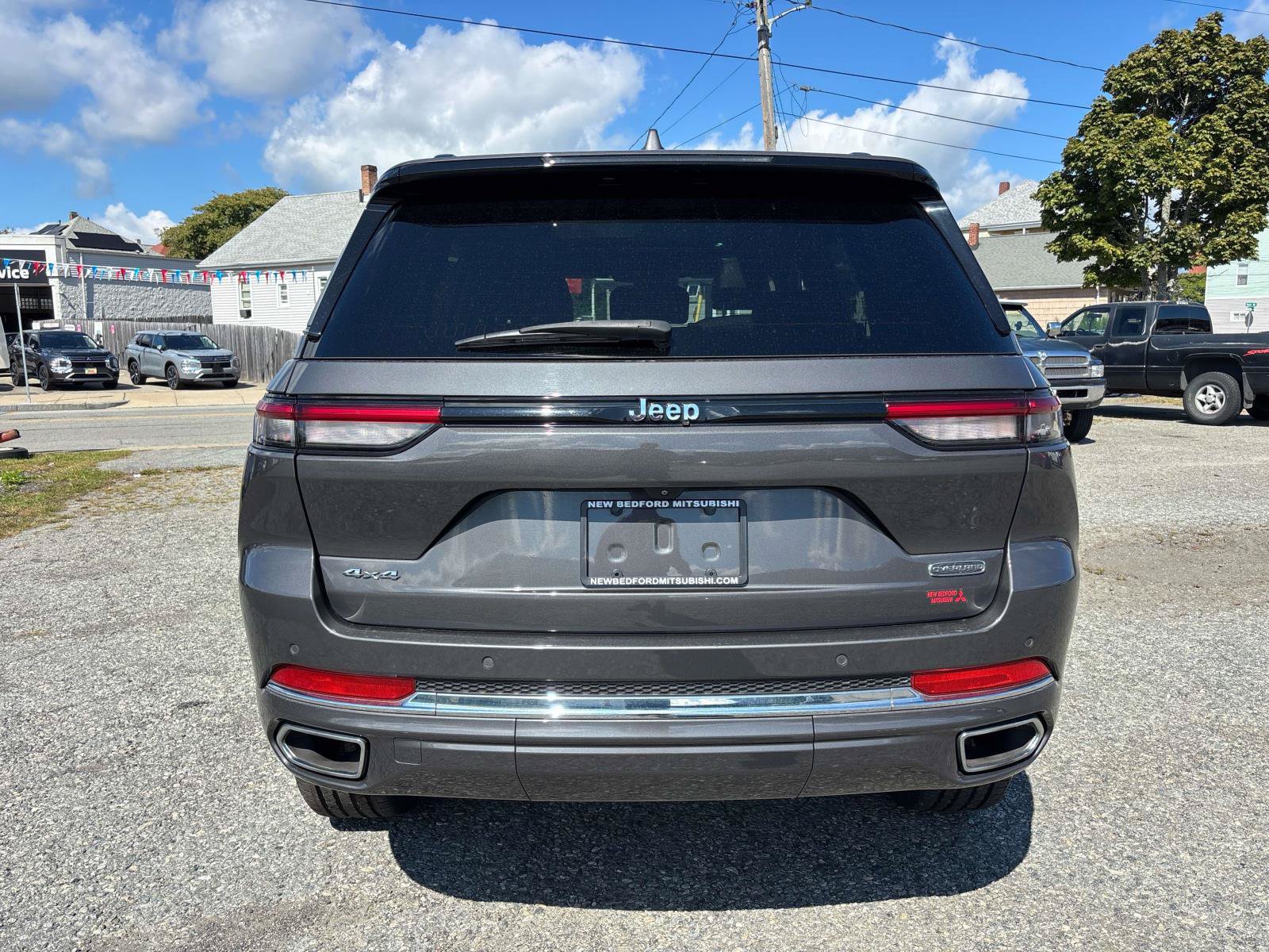 Used 2022 Jeep Grand Cherokee Overland AWD/4WD image 6