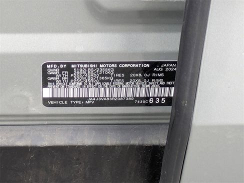 Used 2024 Mitsubishi Outlander SE image 37