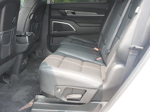 Used 2024 Kia Telluride EX AWD/4WD image 38