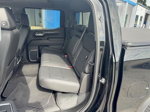 Used 2024 GMC Sierra 1500 SLT w/ SLT Premium Plus Package AWD/4WD image 11