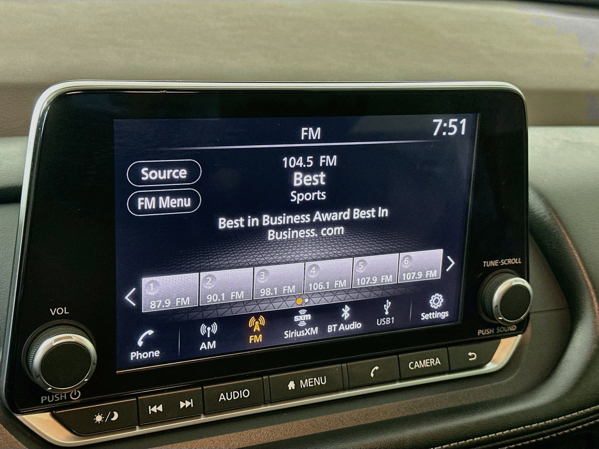 Used 2023 Nissan Rogue SV w/ SV Premium B Package FWD image 21