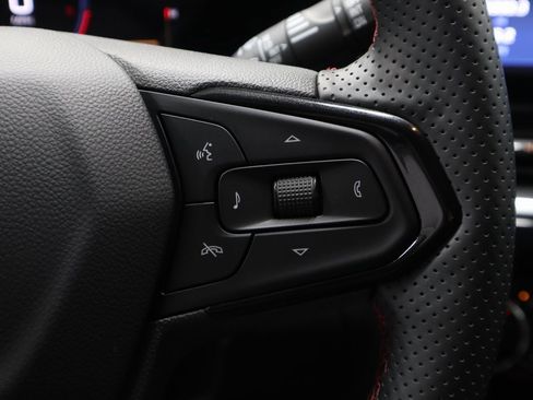 Used 2024 Chevrolet Trax RS w/ Driver Confidence Package image 28