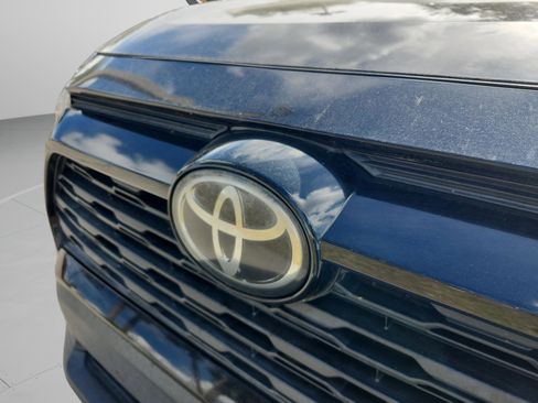 Used 2019 Toyota RAV4 XLE Premium image 23