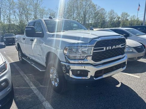 Used 2024 RAM 2500 Big Horn w/ Bed Utility Group image 14