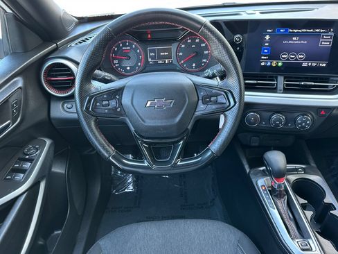 Certified 2024 Chevrolet Trax RS w/ Driver Confidence Package FWD image 17