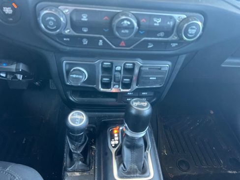 Used 2019 Jeep Wrangler Unlimited Sport S AWD/4WD image 9