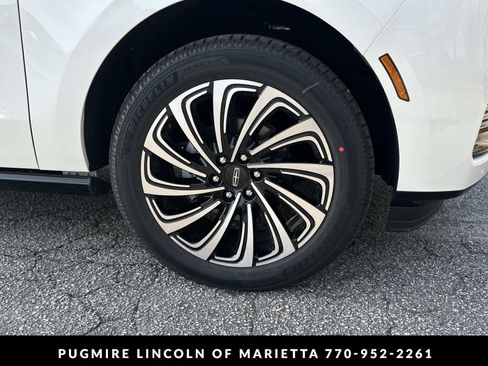 New 2026 Lincoln Navigator Black Label AWD/4WD image 31
