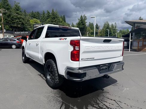 Used 2020 Chevrolet Silverado 1500 LT w/ Fleet Comfort Package AWD/4WD image 3