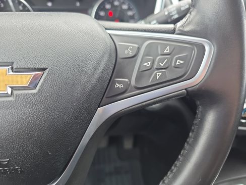 Used 2022 Chevrolet Equinox LT FWD image 18