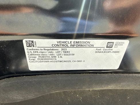 Used 2023 Chevrolet Equinox LT w/ Driver Convenience Package FWD image 24
