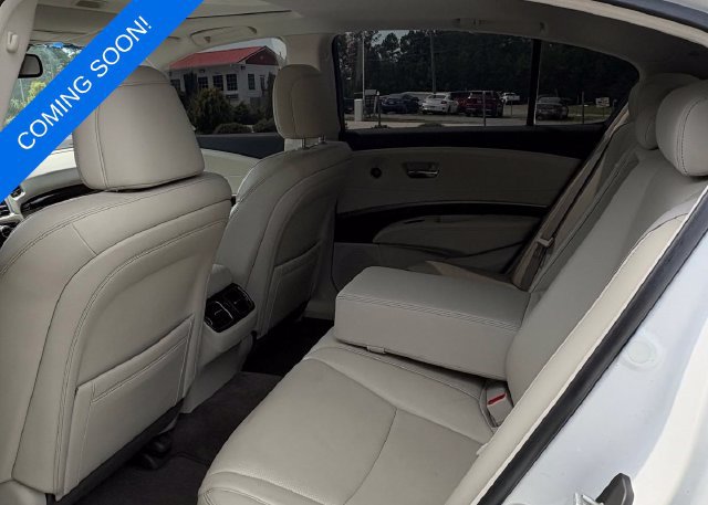 Used 2014 Acura RLX w/ Technology Package FWD image 4