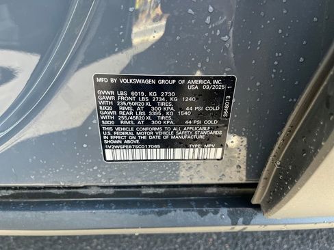 New 2025 Volkswagen ID.4 Pro S image 30