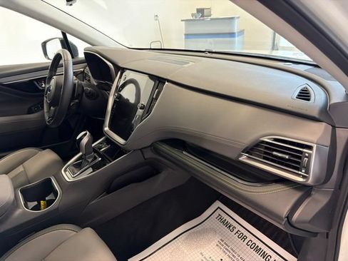 Used 2025 Subaru Outback Onyx Edition AWD/4WD image 25