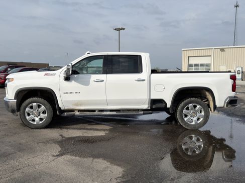 Used 2023 Chevrolet Silverado 3500 LTZ image 6