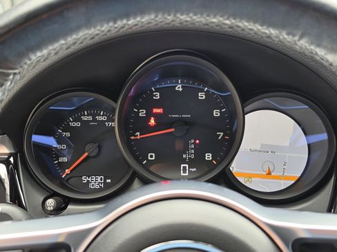 Certified 2020 Porsche Macan w/ Premium Package Plus AWD/4WD image 25