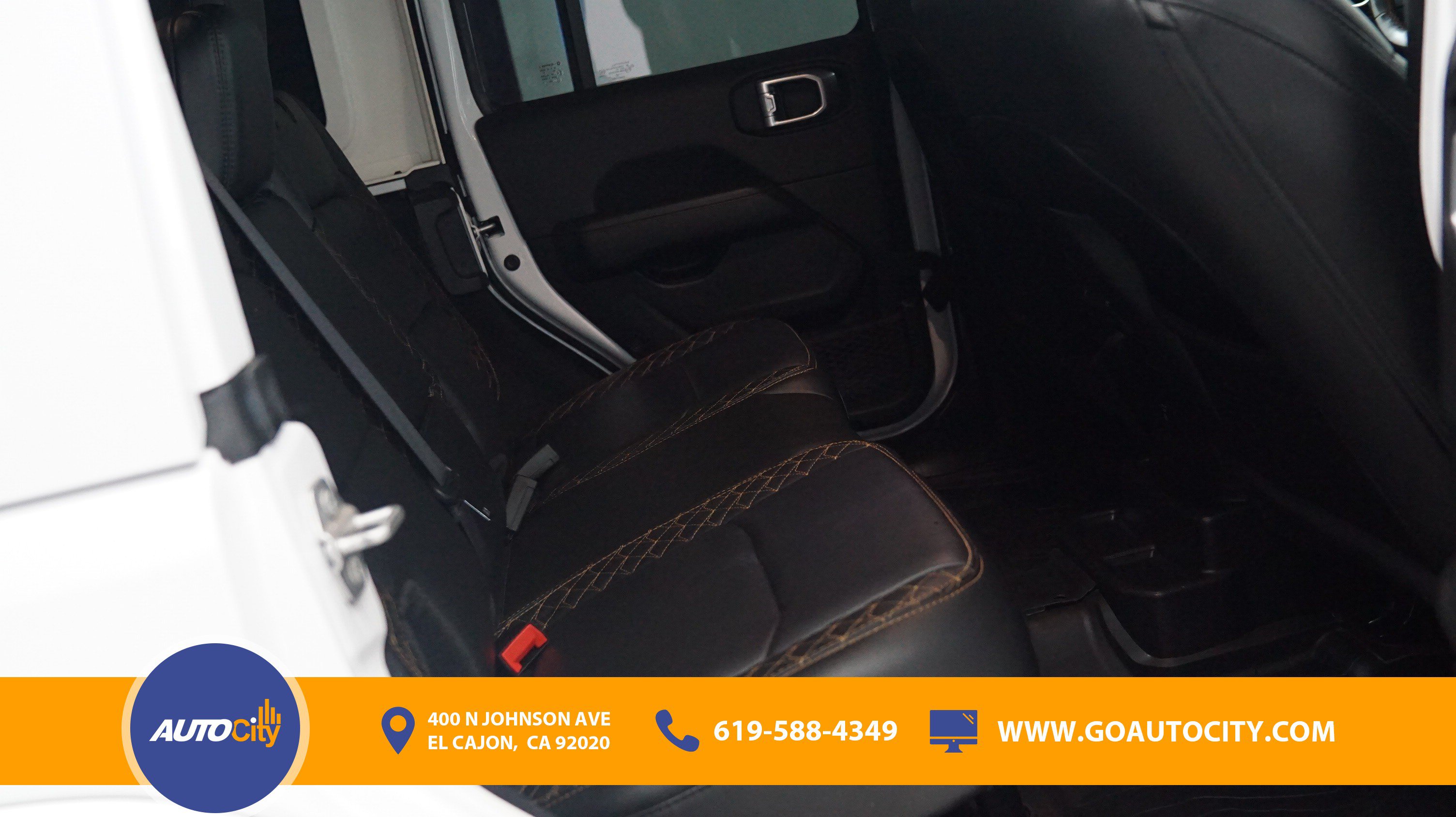 Used 2022 Jeep Wrangler Unlimited Sahara AWD/4WD image 13