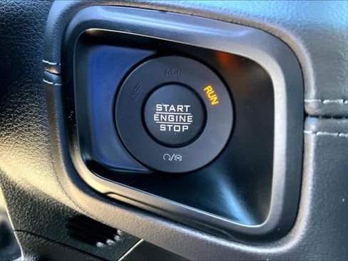 Certified 2025 Jeep Wrangler Unlimited Rubicon image 31