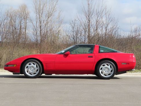 Used 1991 Chevrolet Corvette Coupe image 22