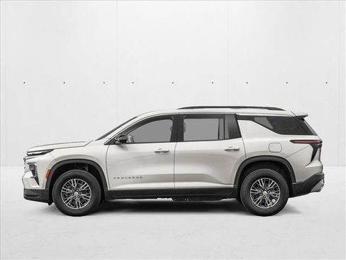 New 2026 Chevrolet Traverse LT w/ Midnight/Sport Edition FWD image 3