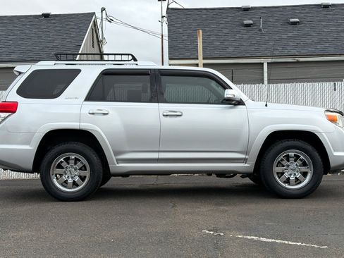 Used 2012 Toyota 4Runner Limited AWD/4WD image 3