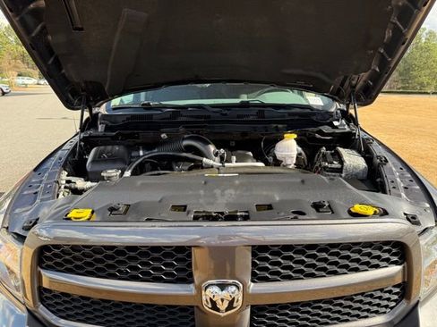 Used 2019 RAM 1500 Express w/ Express Value Package image 31