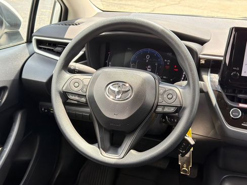 Used 2026 Toyota Corolla LE FWD image 24