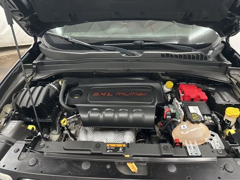 Used 2021 Jeep Renegade Sport image 30