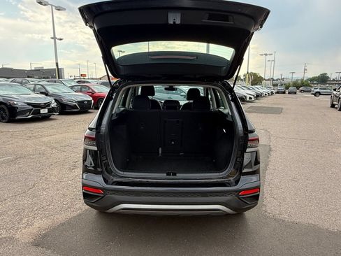 Used 2026 Volkswagen Taos S FWD image 29