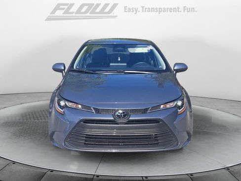 Used 2025 Toyota Corolla LE image 3