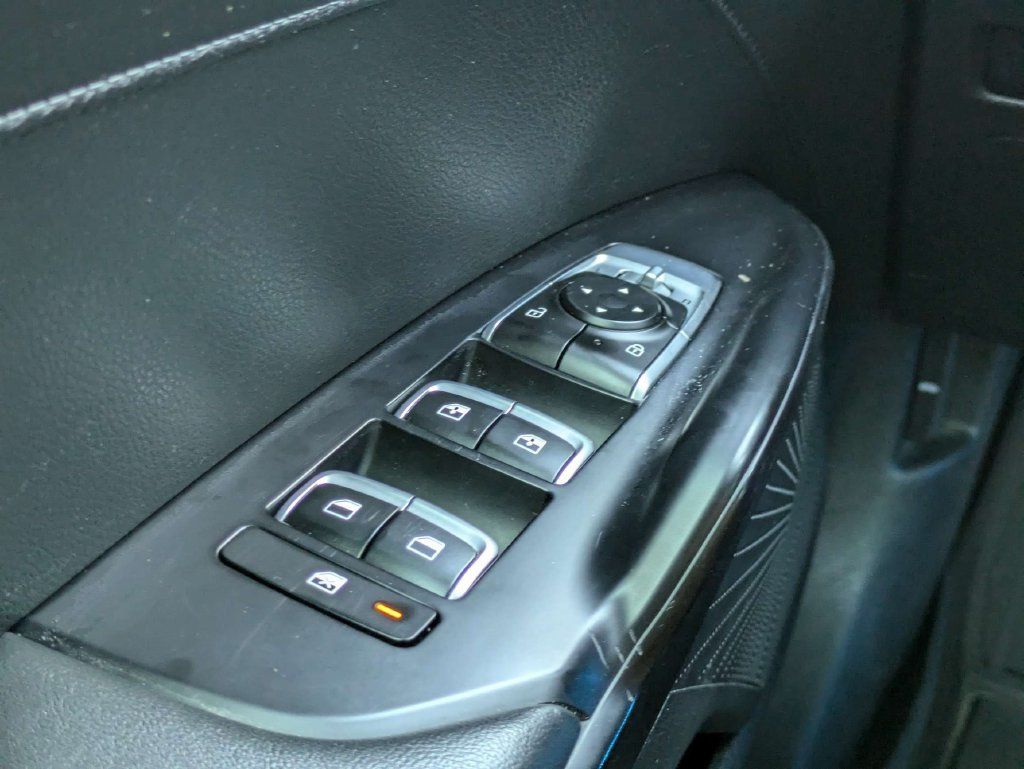 Used 2022 Kia K5 GT-Line FWD image 23