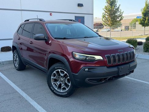Used 2021 Jeep Cherokee Trailhawk AWD/4WD image 5